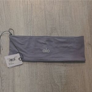 ALO Yoga Grey Active Leggings Tag